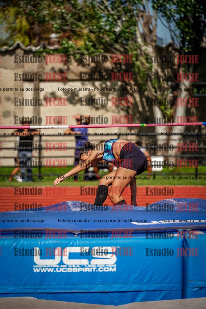 Fotos del salto en alto de mujeres