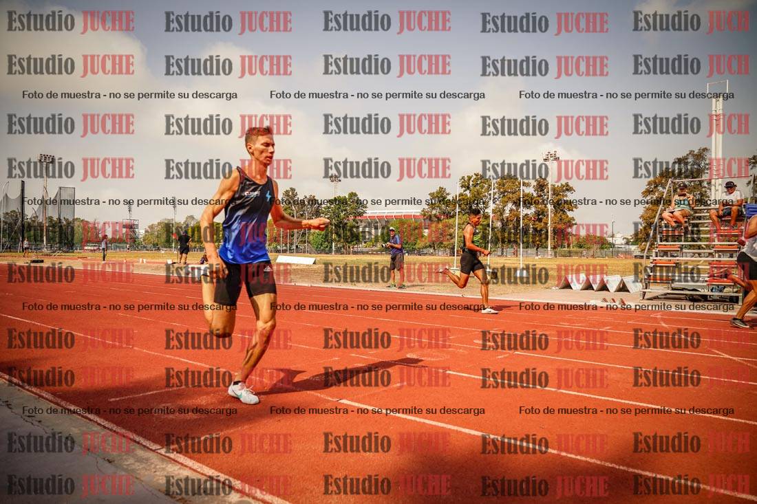 Fotos de los 400 m llanos de varones