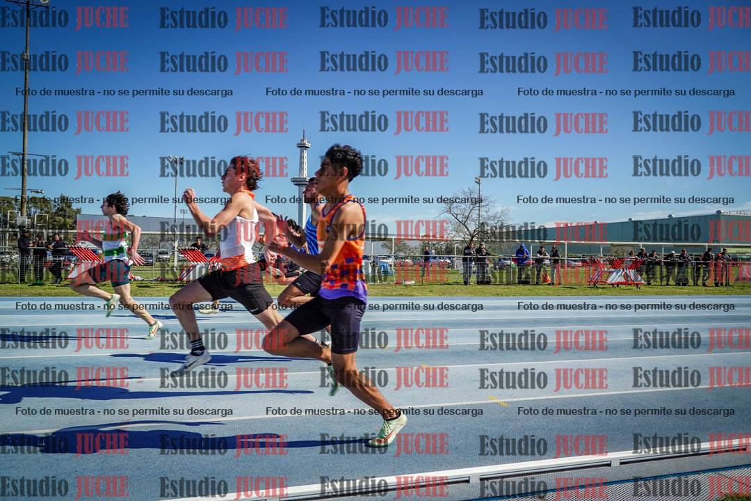 Fotos de los 100 m llanos de varones