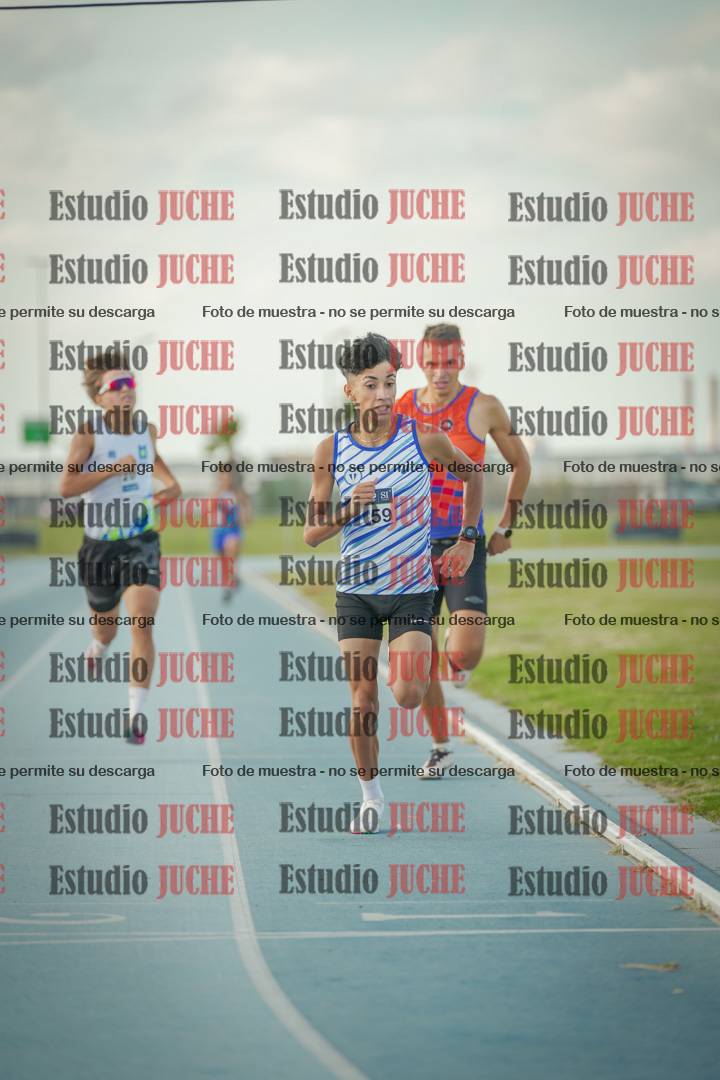 Fotos de los 800 m llanos de varones
