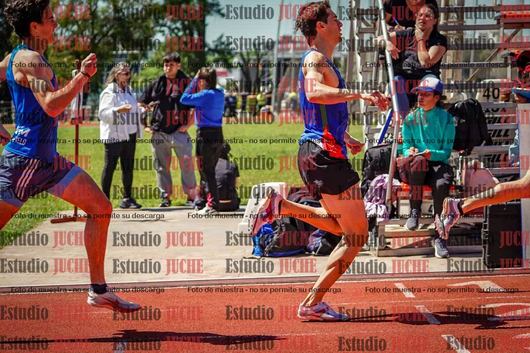 Fotos de los 800 m llanos de varones