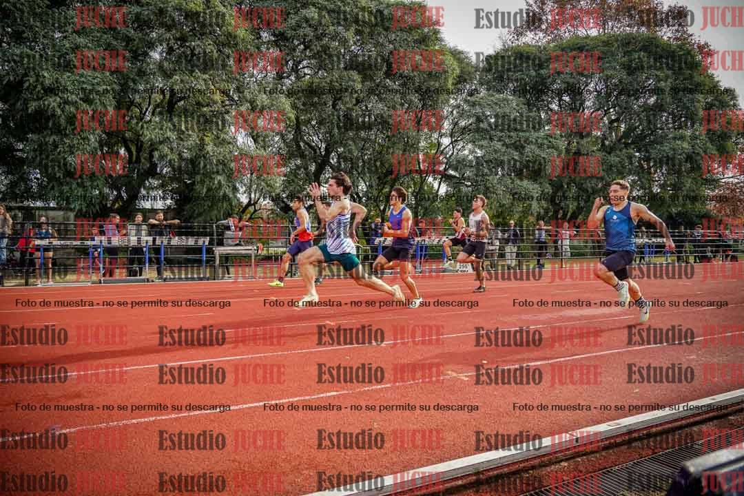 Fotos de los 100 m llanos de varones