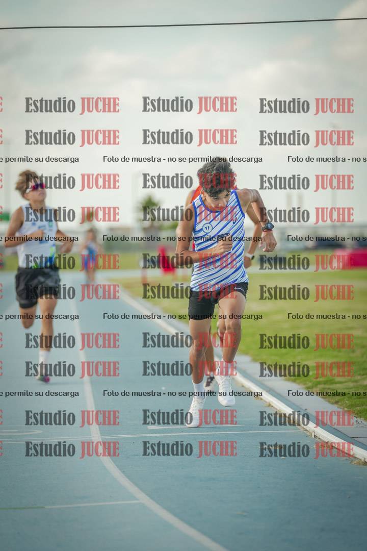 Fotos de los 800 m llanos de varones