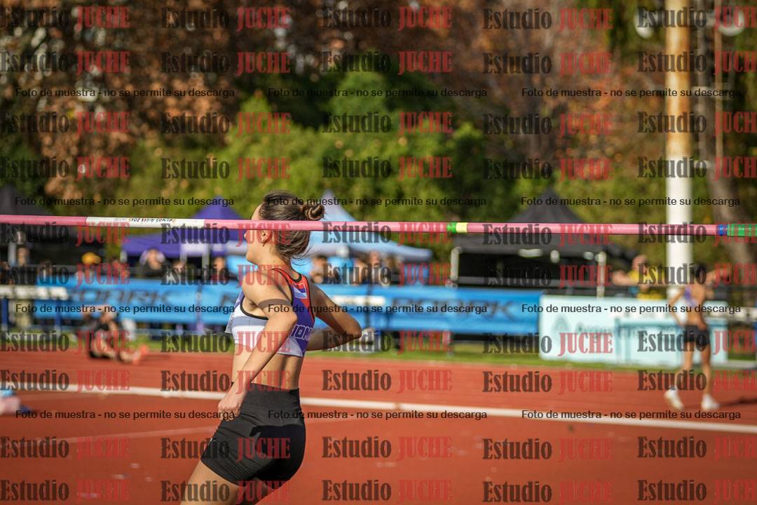 Fotos del salto en alto de mujeres