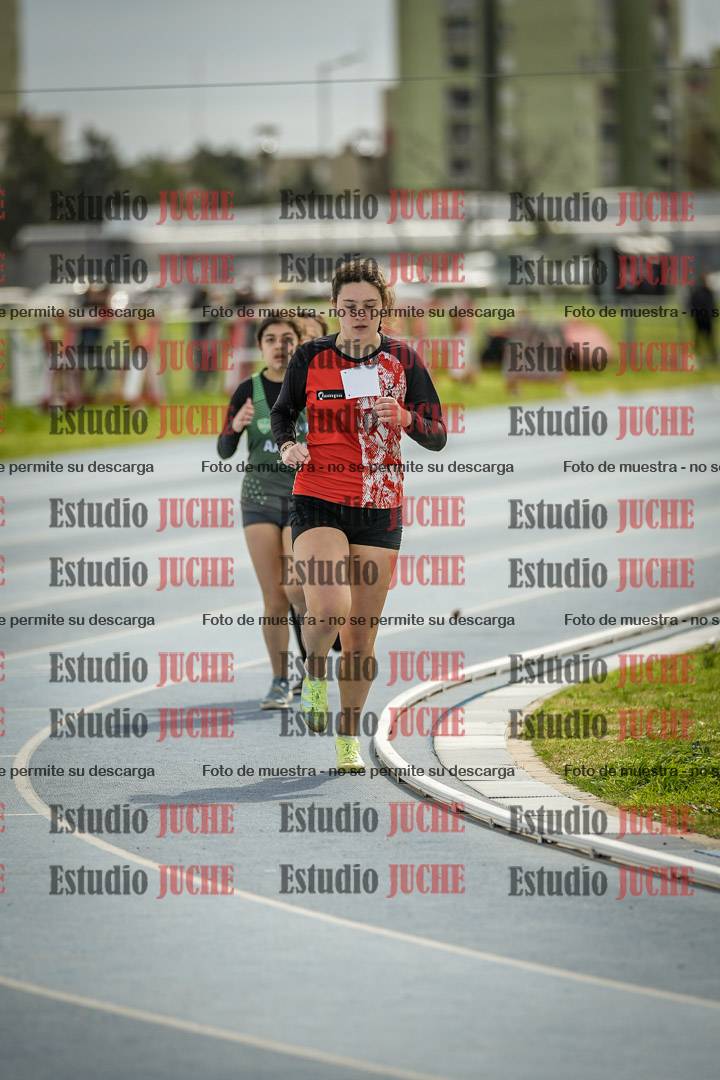 Fotos de los 800 m llanos de mujeres - U14