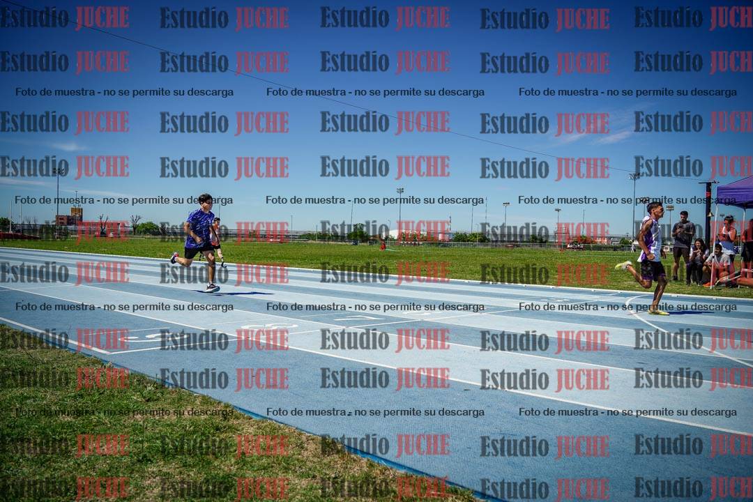 Fotos de los 80 m llanos de varones