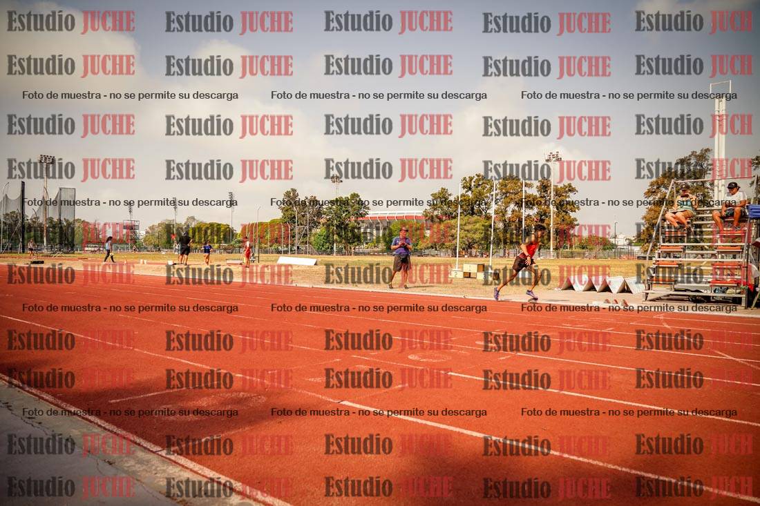 Fotos de los 400 m llanos de varones