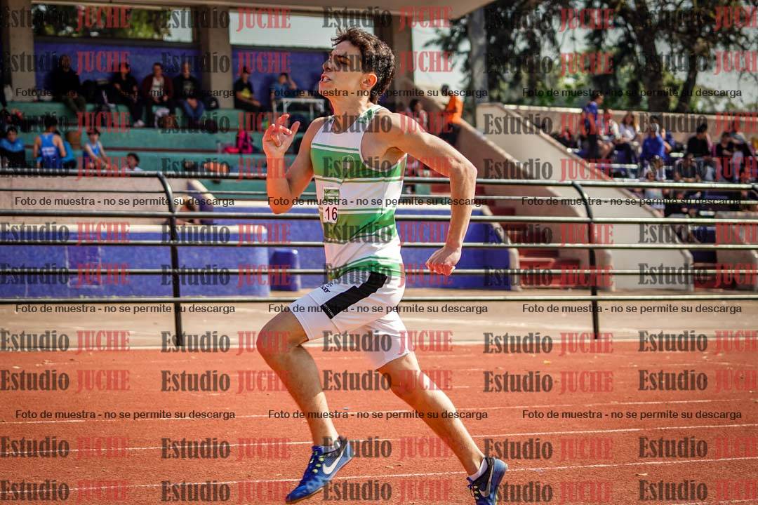 Fotos de los 800 m llanos de varones