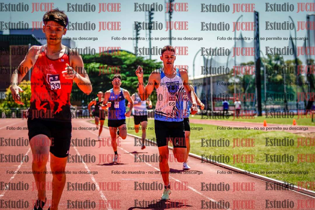Fotos de los 800 m llanos de varones