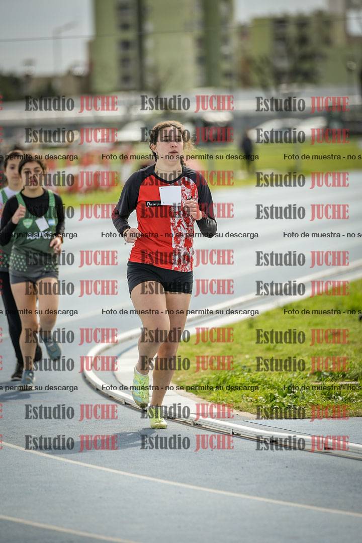 Fotos de los 800 m llanos de mujeres - U14