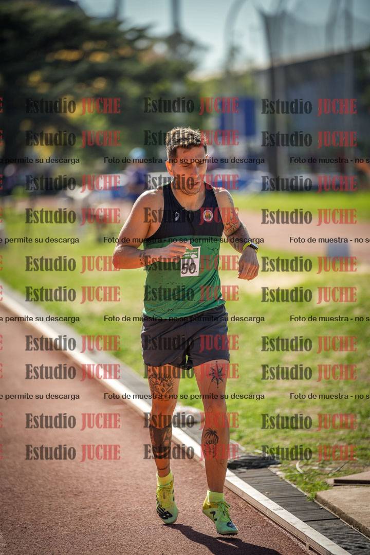 Fotos de los 800 m llanos de varones
