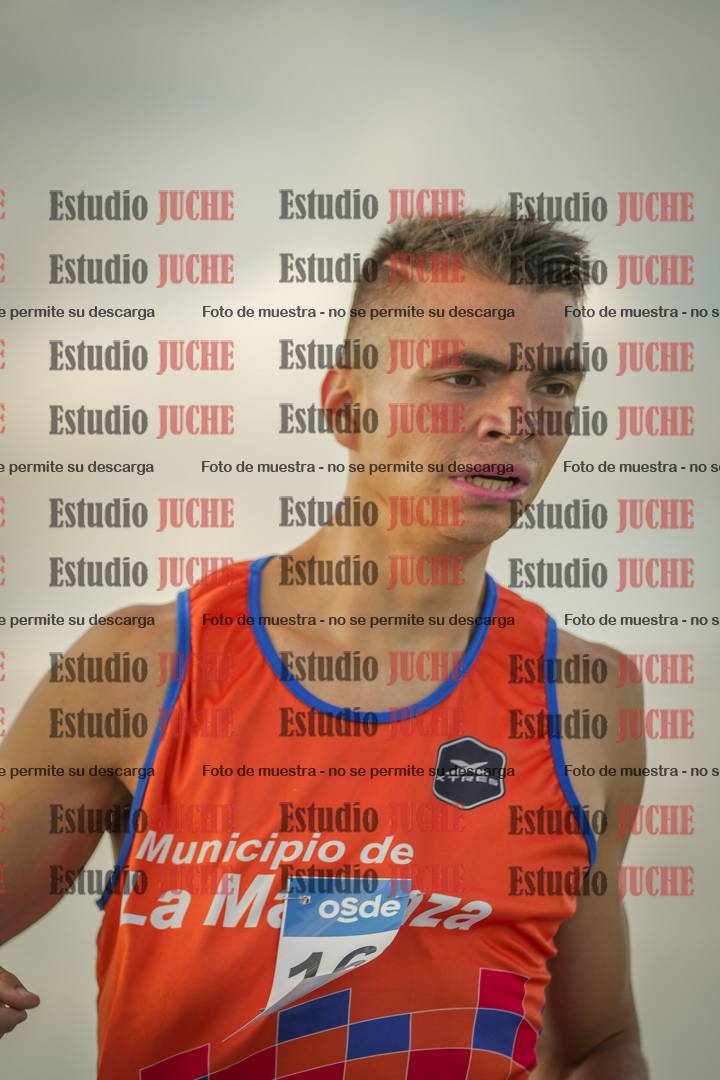Fotos de los 800 m llanos de varones