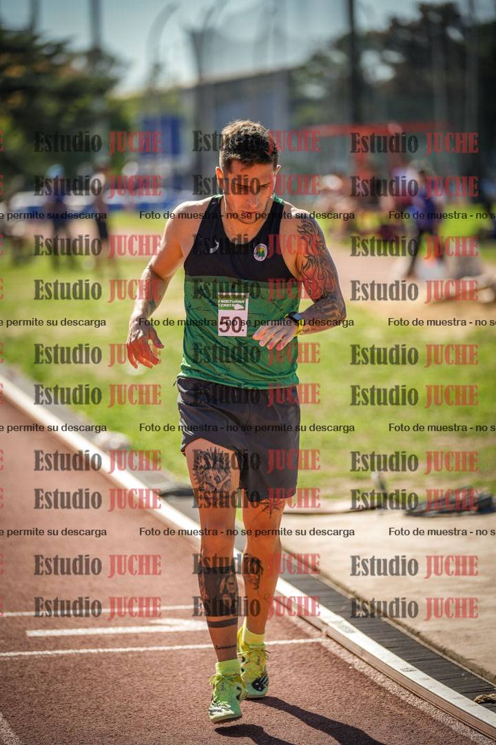 Fotos de los 800 m llanos de varones