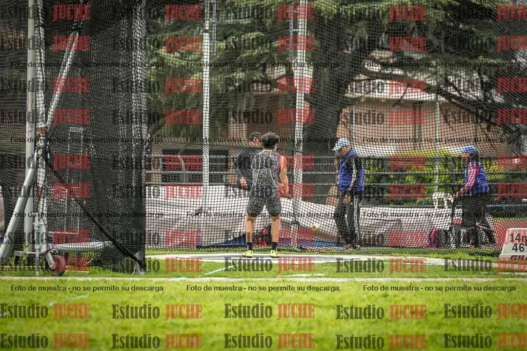 Fotos del lanzamiento de martillo de varones