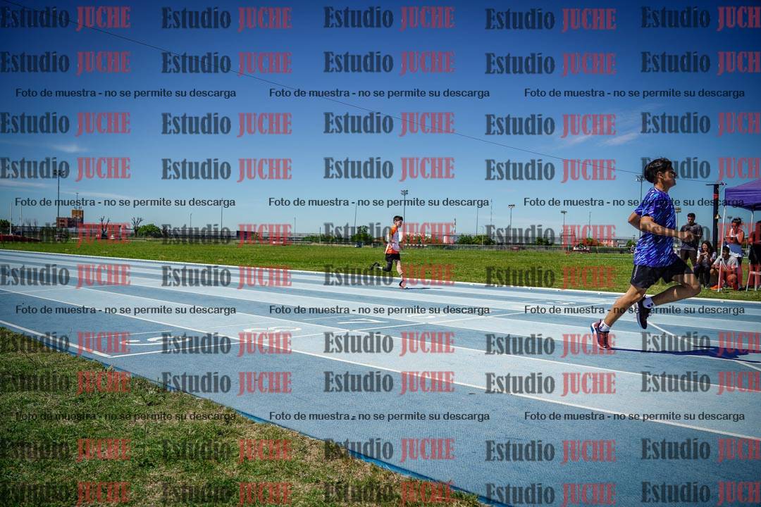 Fotos de los 80 m llanos de varones