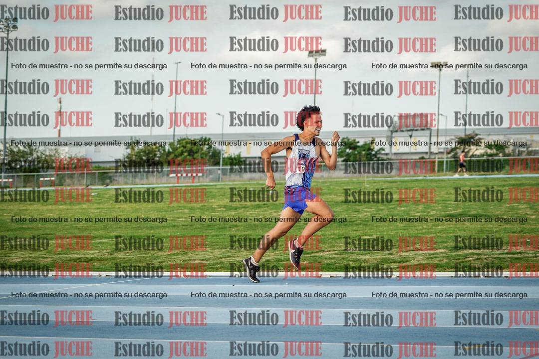 Fotos de los 800 m llanos de varones