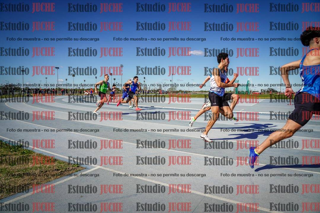 Fotos de los 200 m llanos de varones