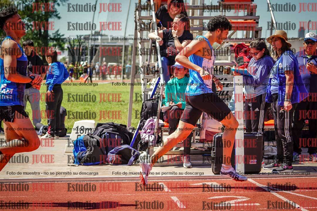 Fotos de los 800 m llanos de varones