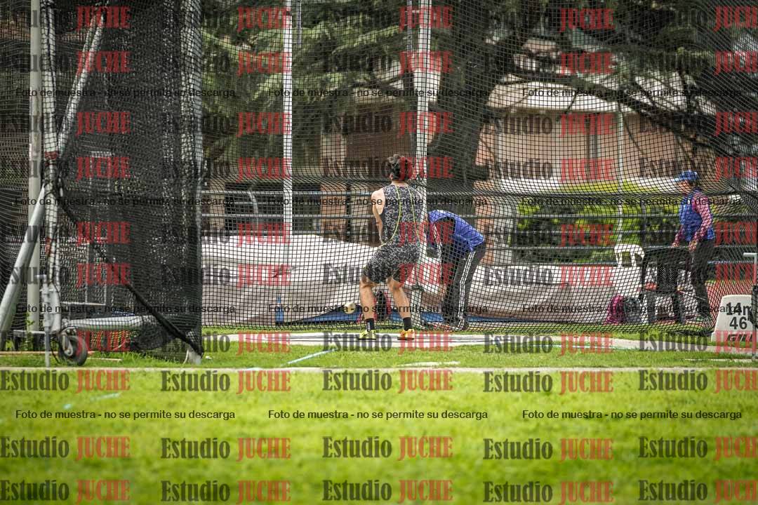 Fotos del lanzamiento de martillo de varones