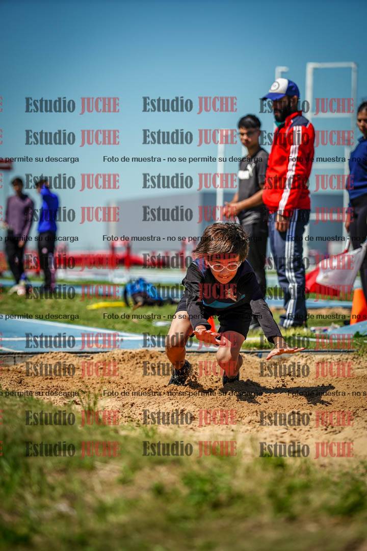 Fotos del salto en largo de varones - U12