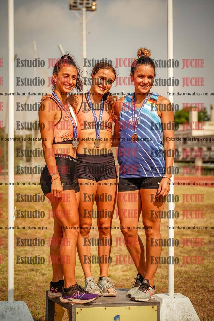 Fotos de algunos podios y extras del torneo
