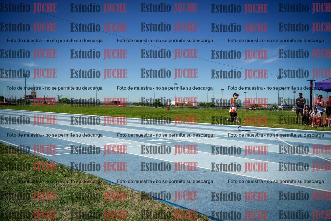 Fotos de los 80 m llanos de varones