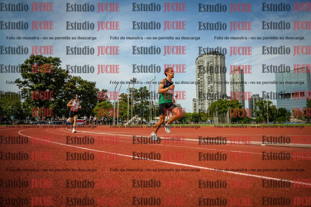 Fotos de los 3000 m llanos de varones