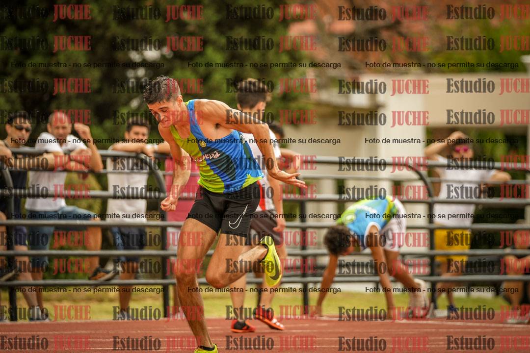 Fotos de los 100 m llanos de varones