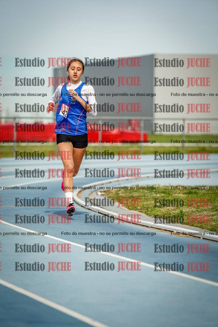 Fotos de los 800 m llanos de mujeres - U14