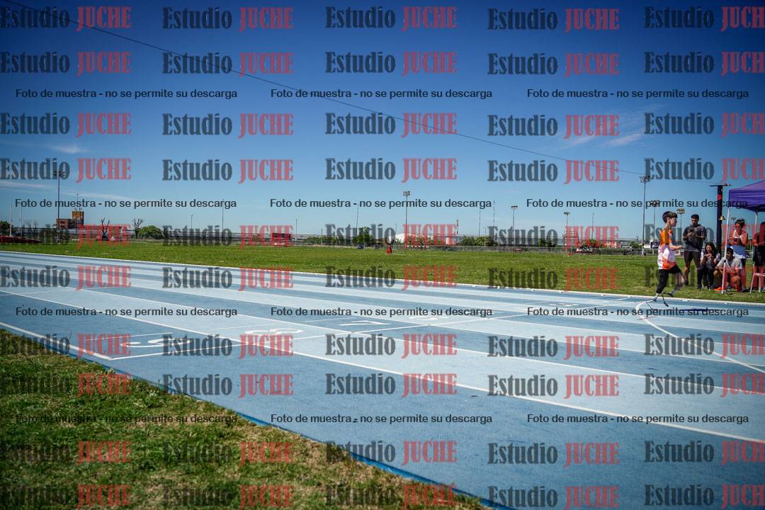 Fotos de los 80 m llanos de varones