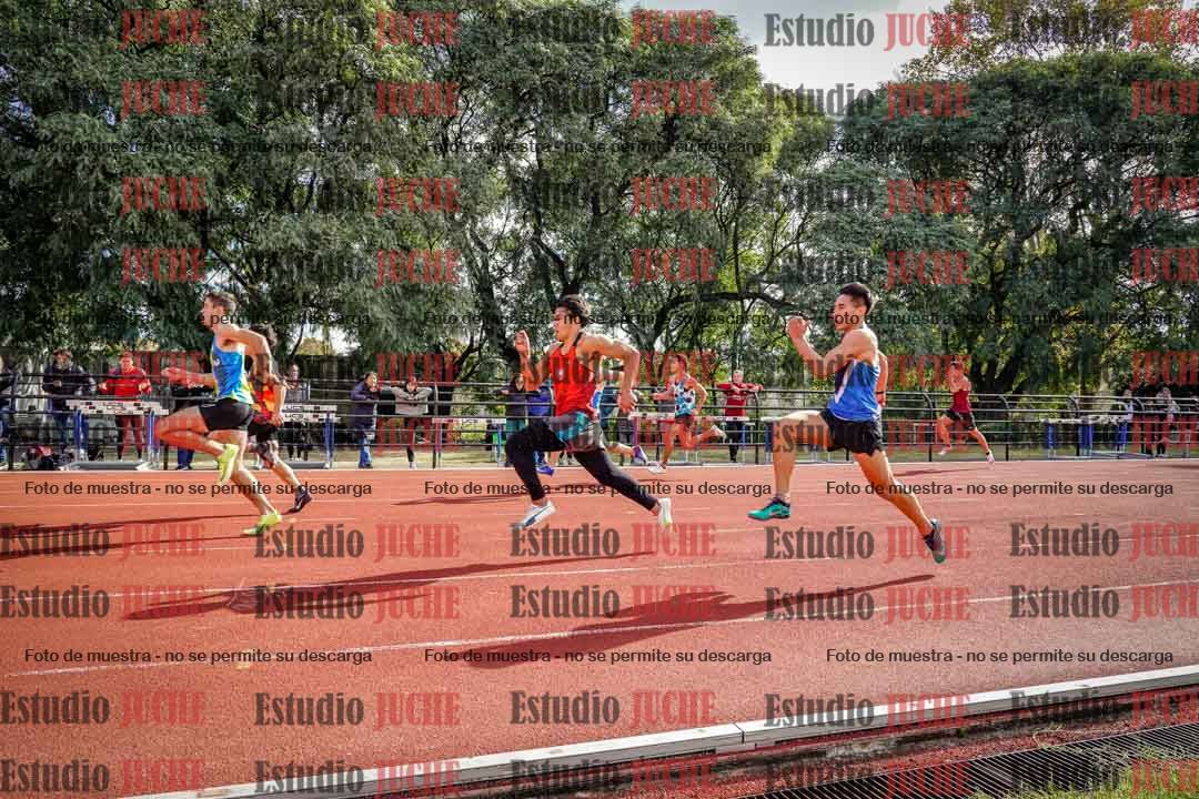 Fotos de los 100 m llanos de varones