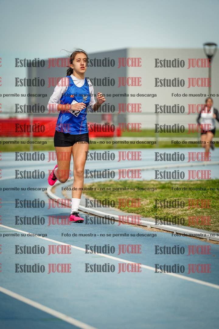 Fotos de los 800 m llanos de mujeres - U14