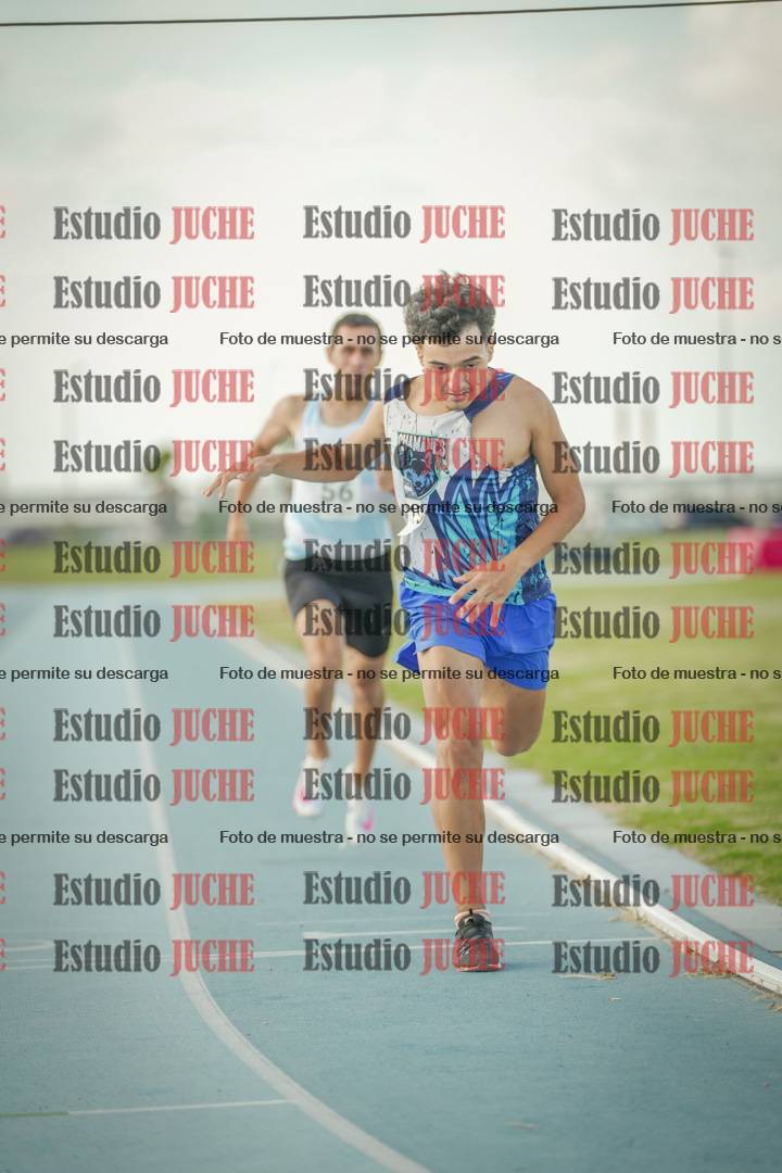 Fotos de los 800 m llanos de varones