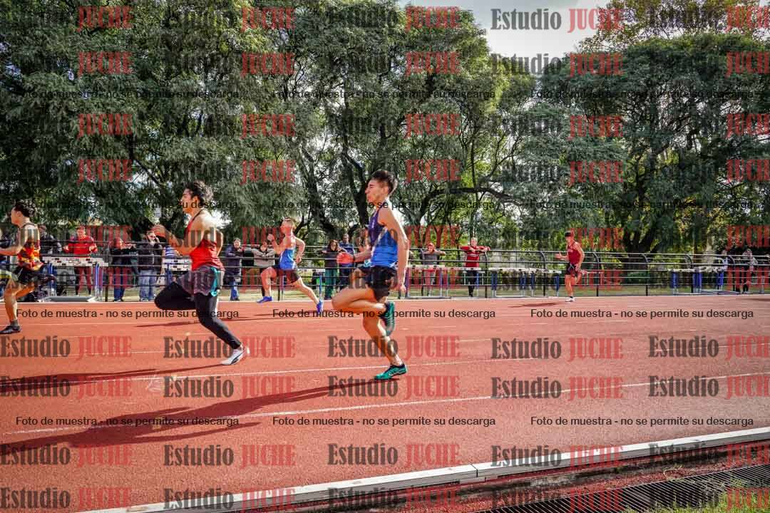 Fotos de los 100 m llanos de varones