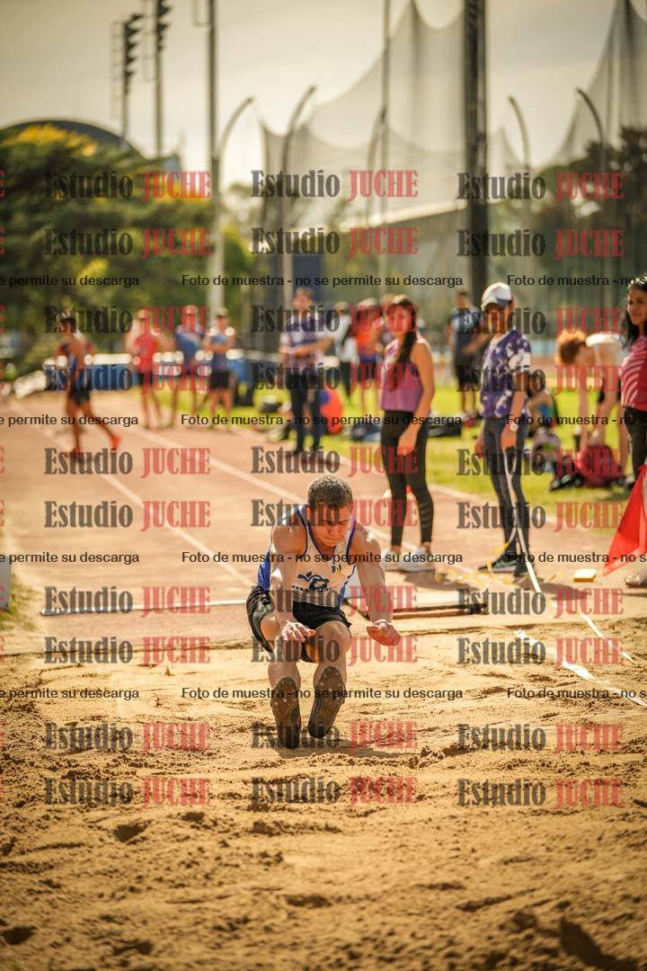 Fotos del salto en largo de varones