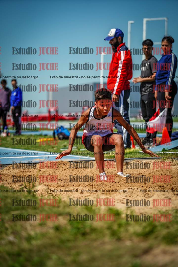 Fotos del salto en largo de varones - U12