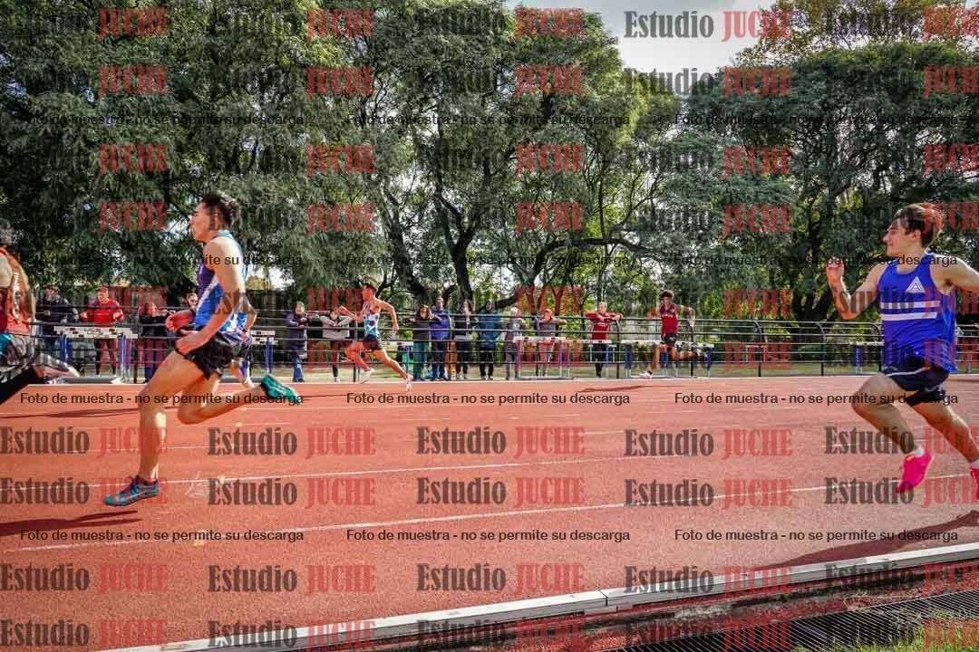 Fotos de los 100 m llanos de varones