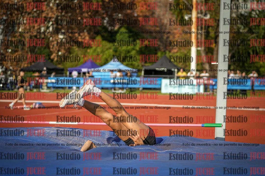 Fotos del salto en alto de mujeres