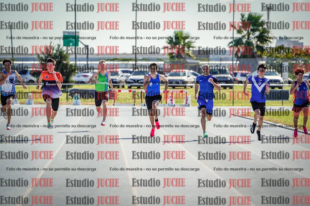 Fotos de los 200 m llanos de varones