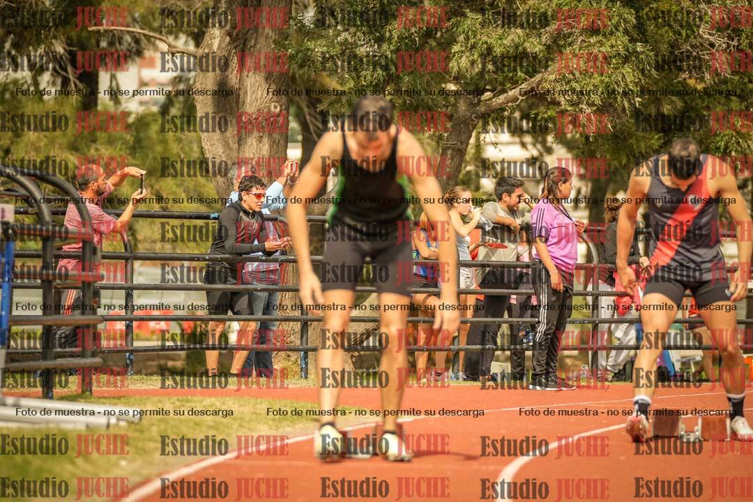 Fotos de los 200 m llanos de varones