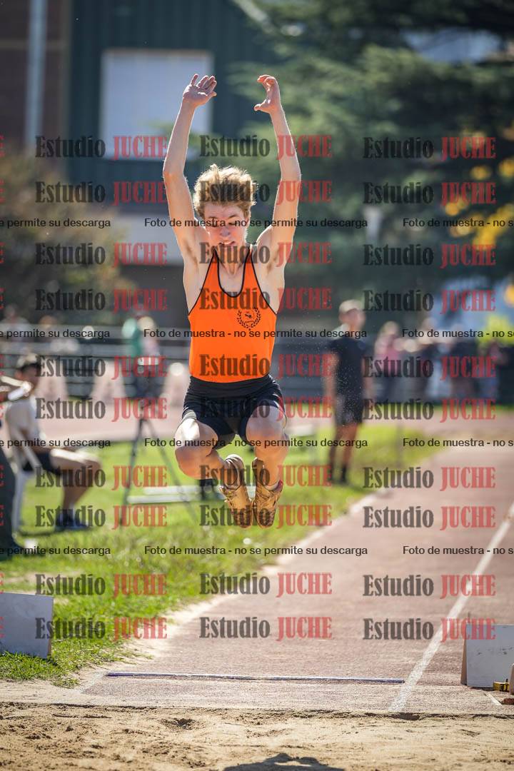 Fotos del salto en largo de varones - incluye U16