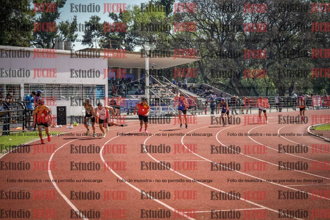 Fotos de los 800 m llanos de varones