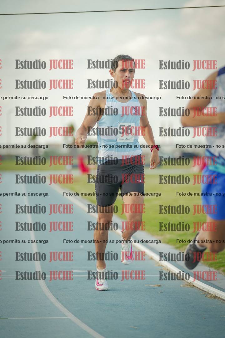 Fotos de los 800 m llanos de varones