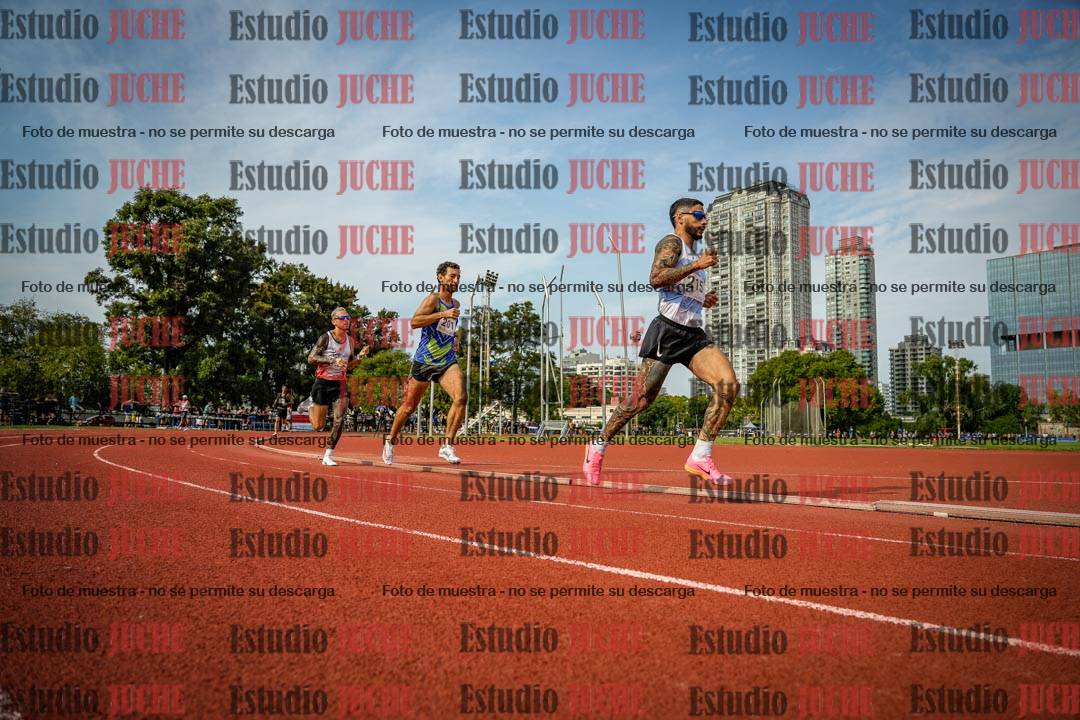 Fotos de los 3000 m llanos de varones