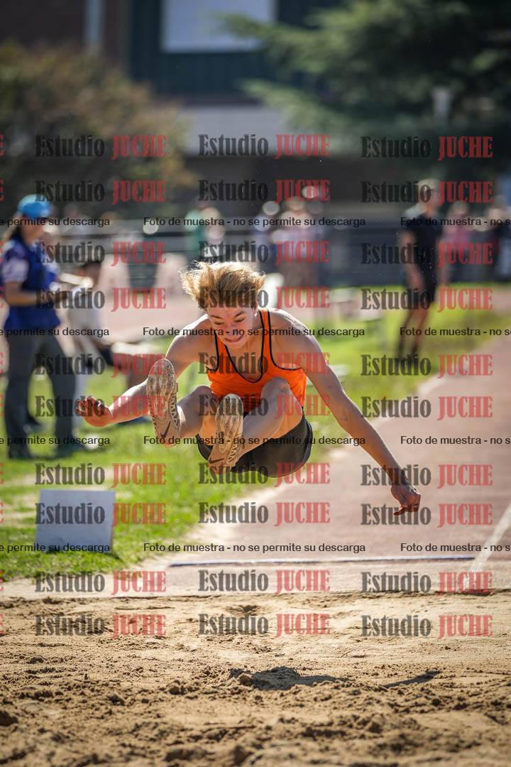 Fotos del salto en largo de varones - incluye U16