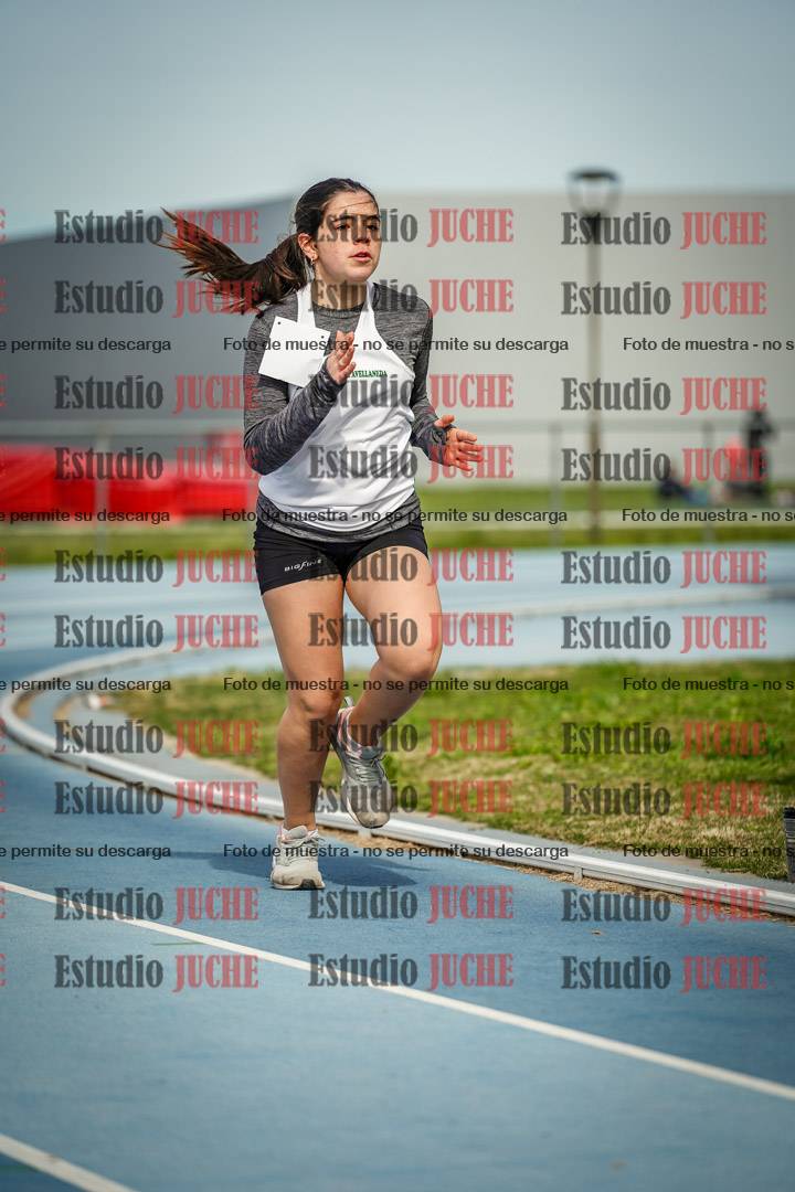 Fotos de los 800 m llanos de mujeres - U14