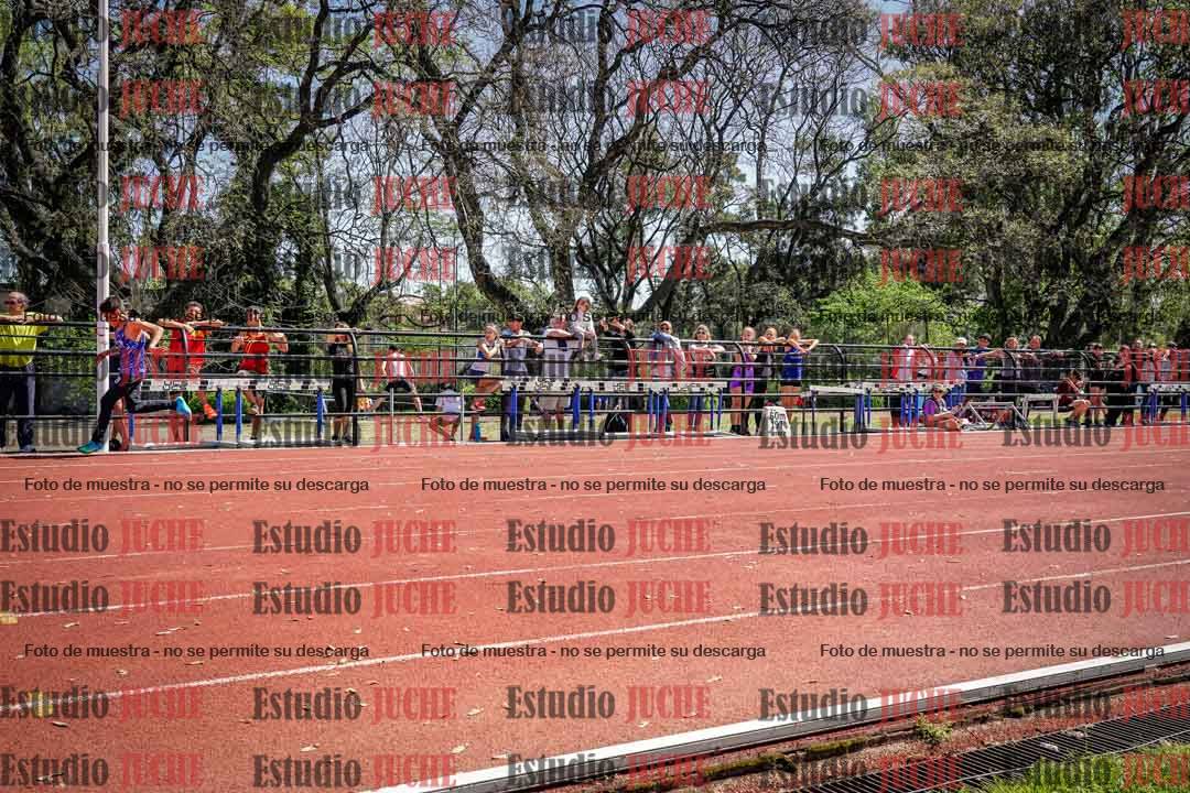Fotos de los 80 m llanos de varones