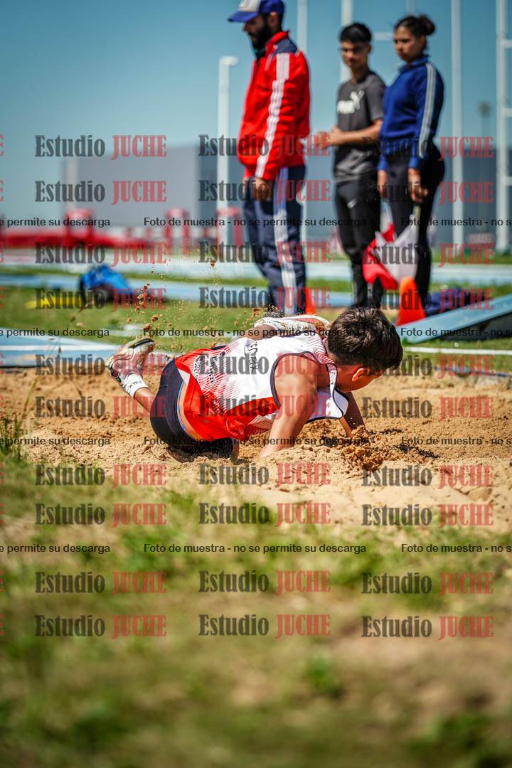 Fotos del salto en largo de varones - U12