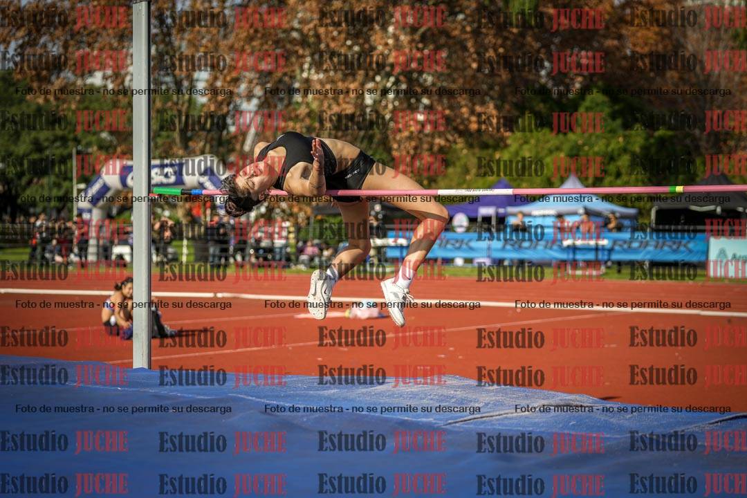 Fotos del salto en alto de mujeres