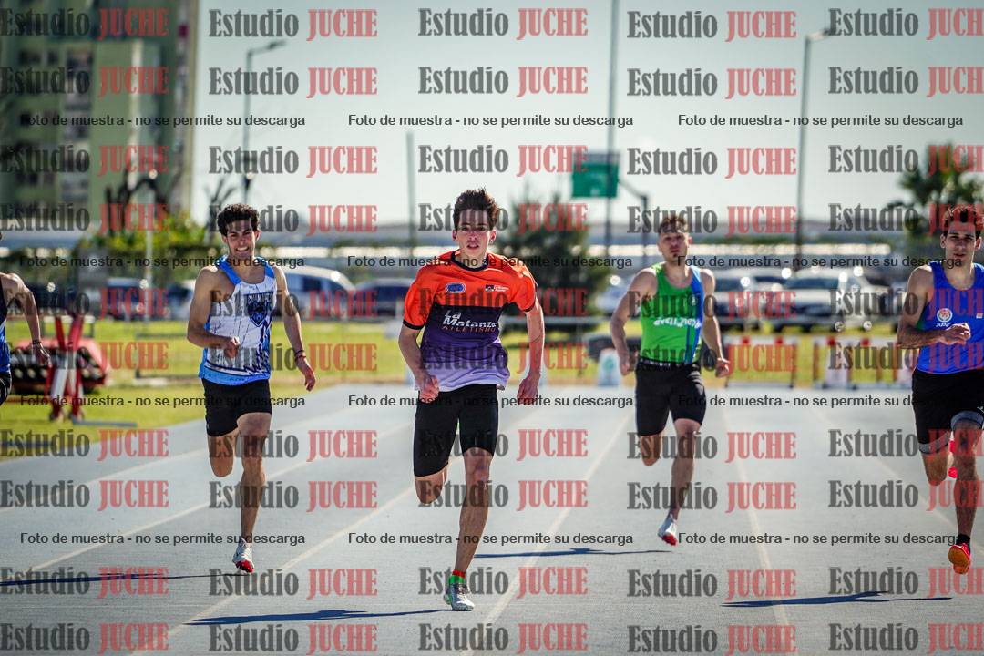 Fotos de los 200 m llanos de varones